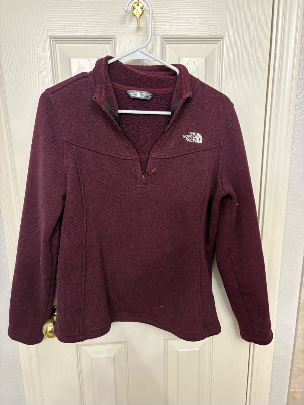 The North Face Women's Maroon Quarter-Zip Fleece Pullover